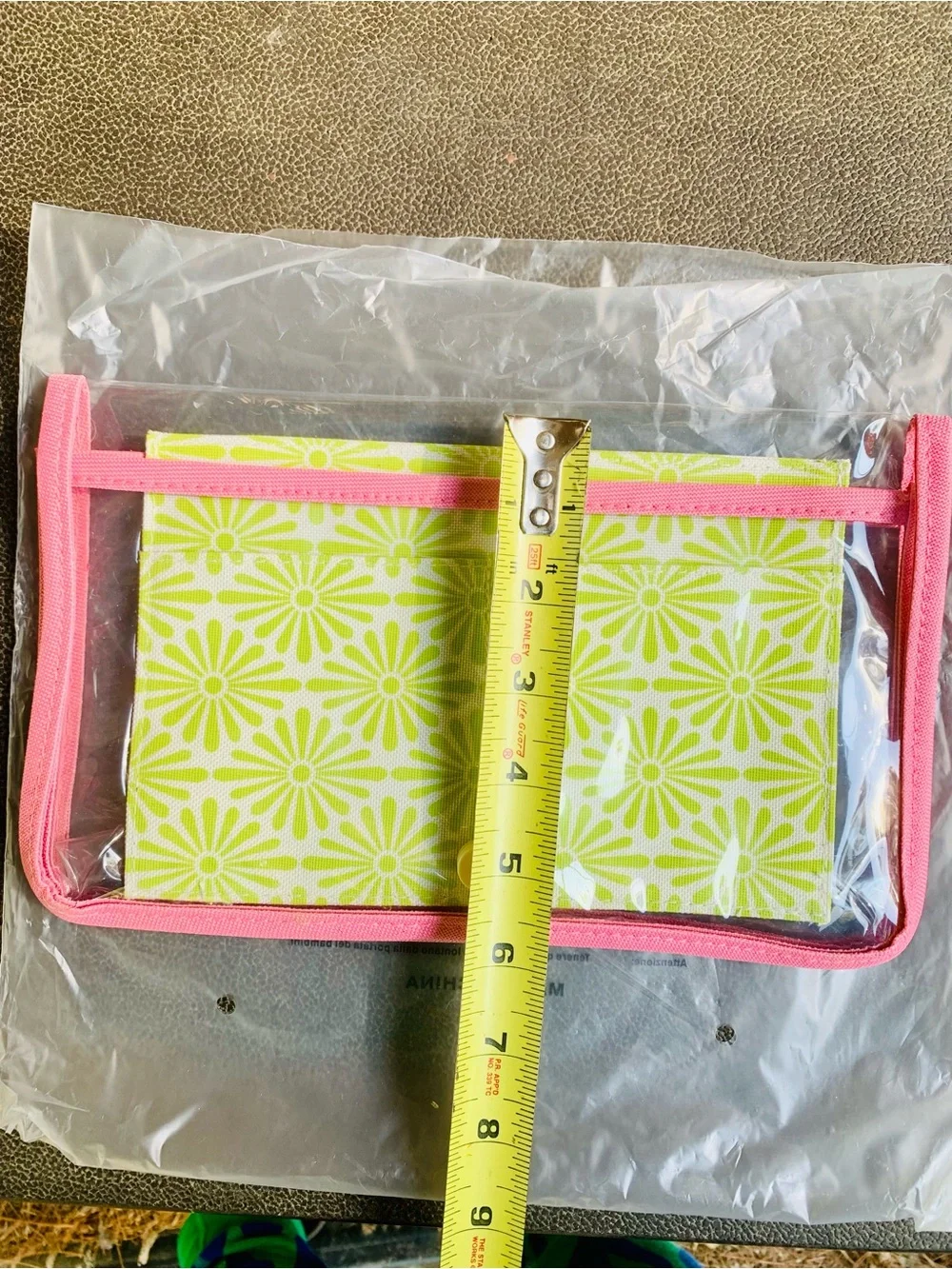 Clear travel cosmetic bag Green Daisy Snap with Pink-Trim